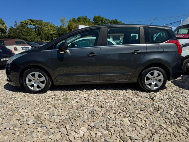 PEUGEOT 5008 1.6 HDi 112CV Business