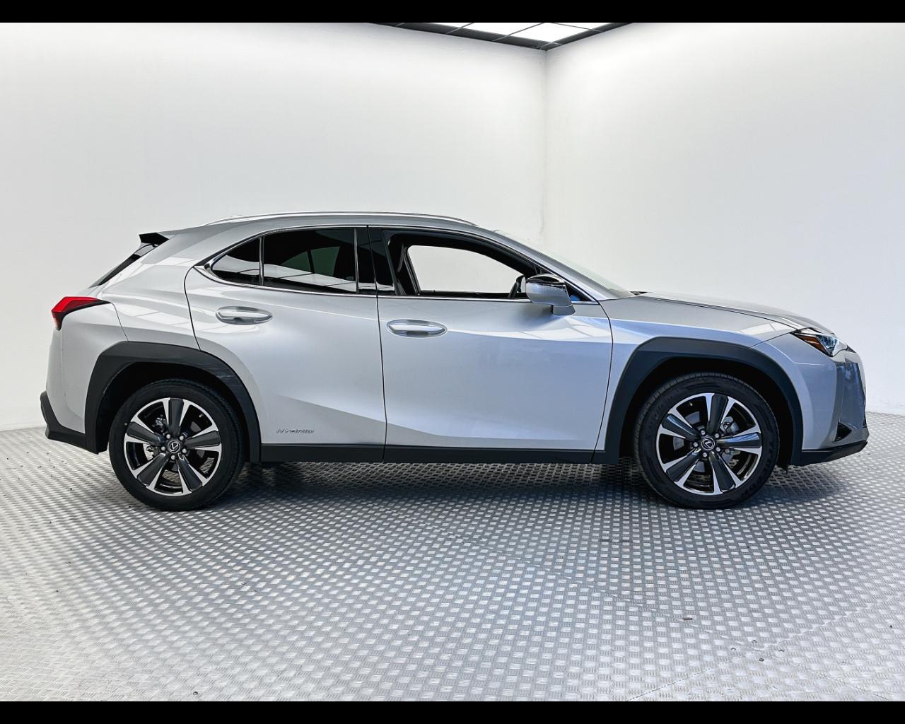 LEXUS UX - UX Hybrid 4WD Executive