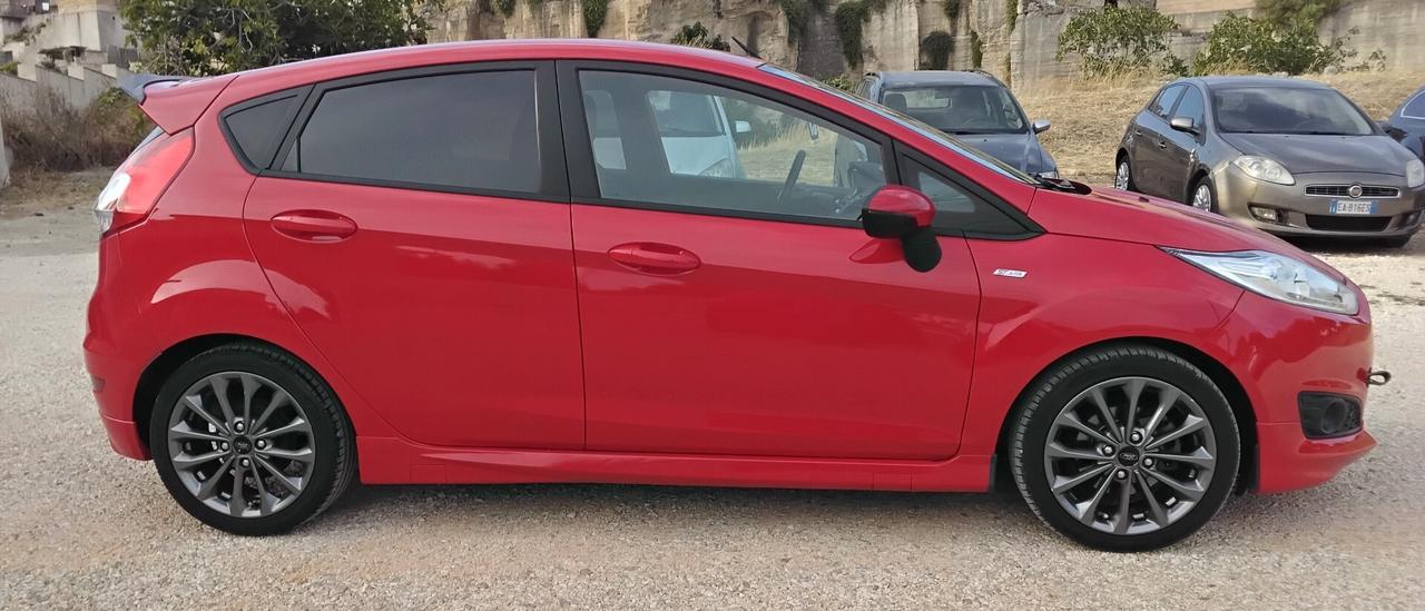 Ford Fiesta 1.5 TDCi 75CV 5 porte ST-Line