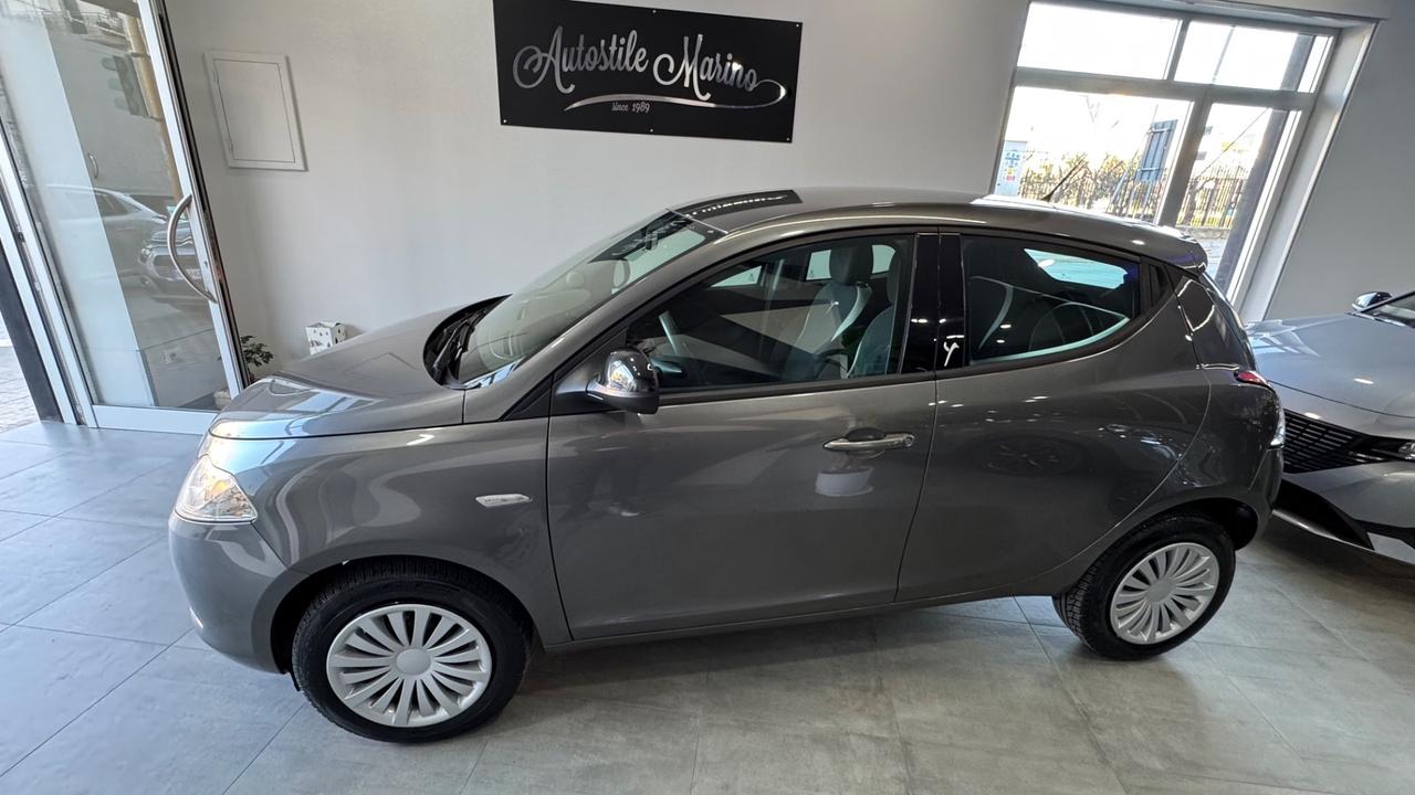Lancia Ypsilon 0.9 TwinAir 85 CV 5 porte Metano Ecochic Elle