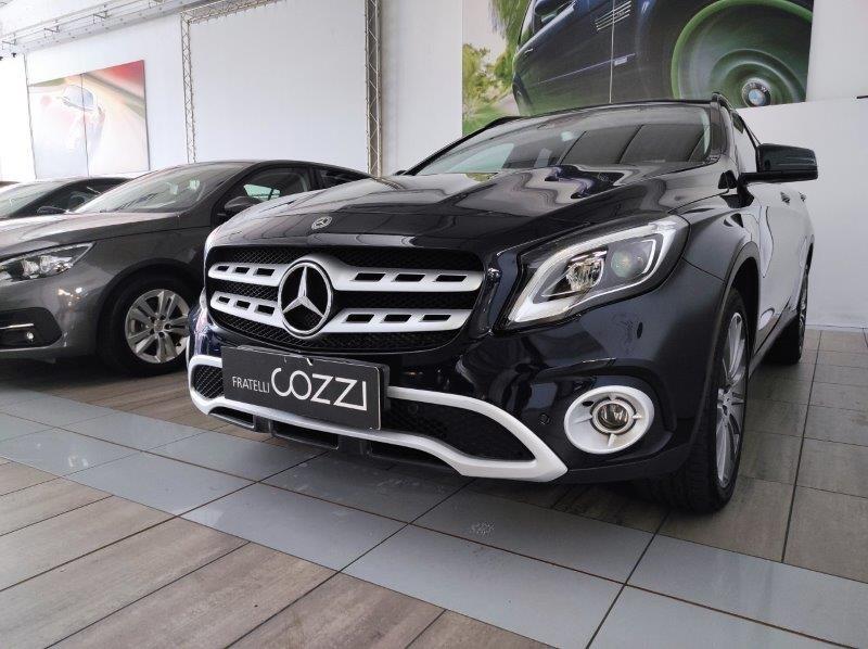 Mercedes-Benz GLA (X156) - GLA 200 d Automatic 4Matic Business Extra