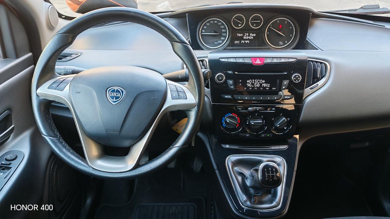 Lancia Ypsilon 1.2 69 CV 5 porte Opening Edition