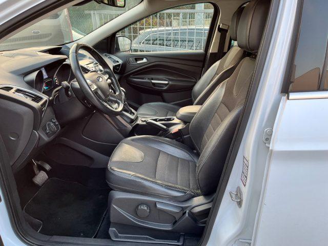 FORD Kuga 2.0 TDCI 140 CV 4WD Powershift Titanium