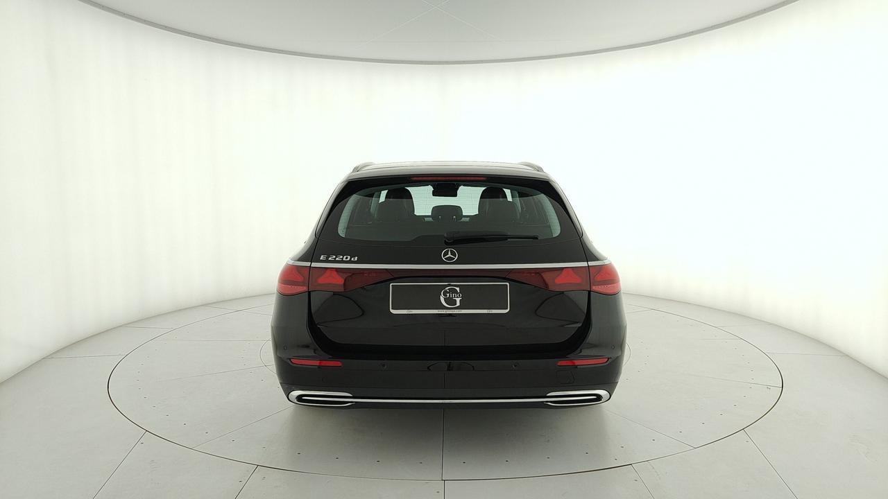 Mercedes-Benz E SW 220 d Advanced auto