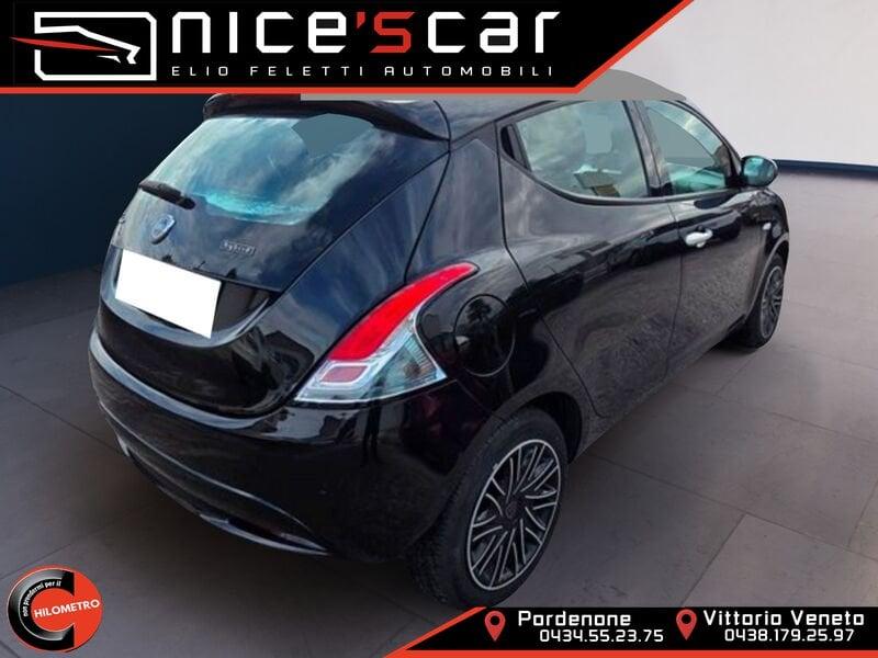 Lancia Ypsilon Ypsilon 1.0 FireFly 5 porte S&S Hybrid Ecochic Gold