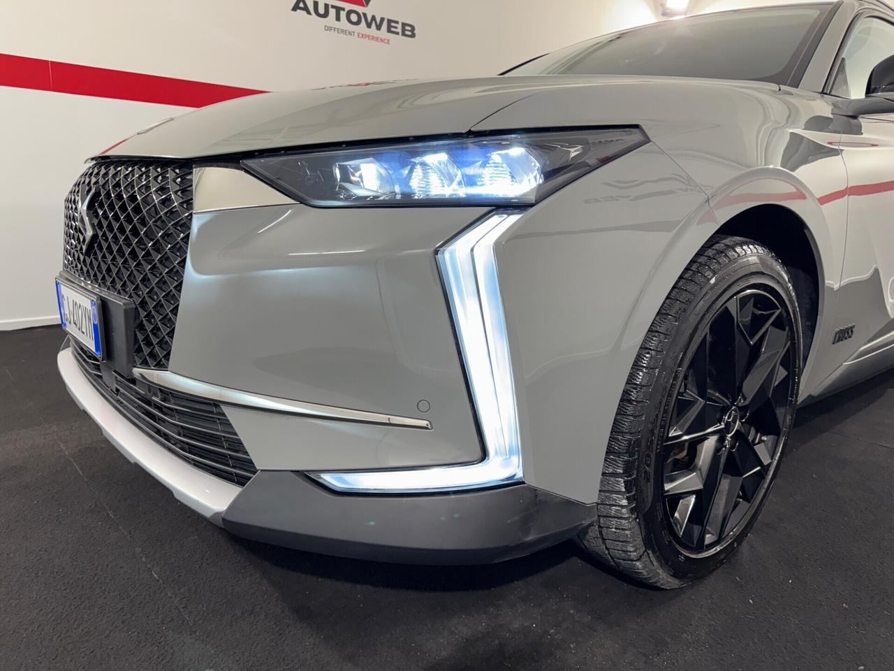 DS 4 E-Tense 225 Cross Trocadero CRUISE ADATTIVO, SENSORI ANT, POST & RETROCAMERA, MANIGLIE A SCOMPA
