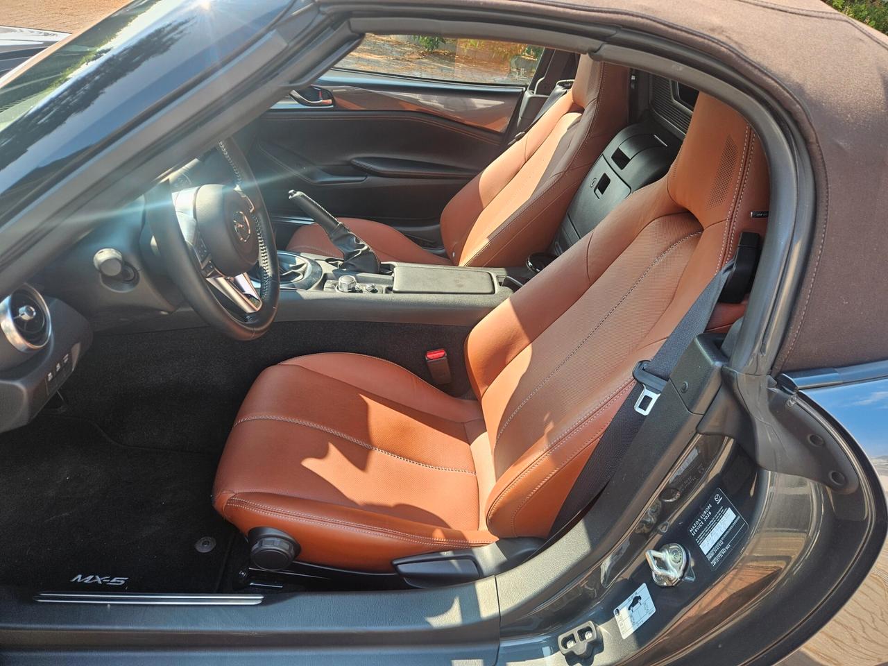 Mazda MX-5 2.0L Skyactiv-G KAZARI