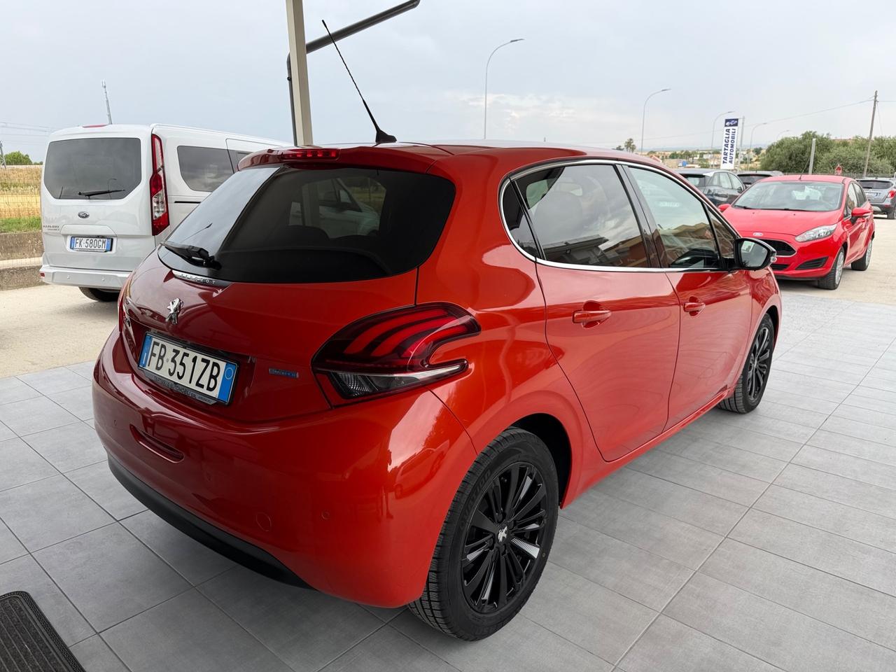 Peugeot 208 BlueHDi 75 5 porte Allure