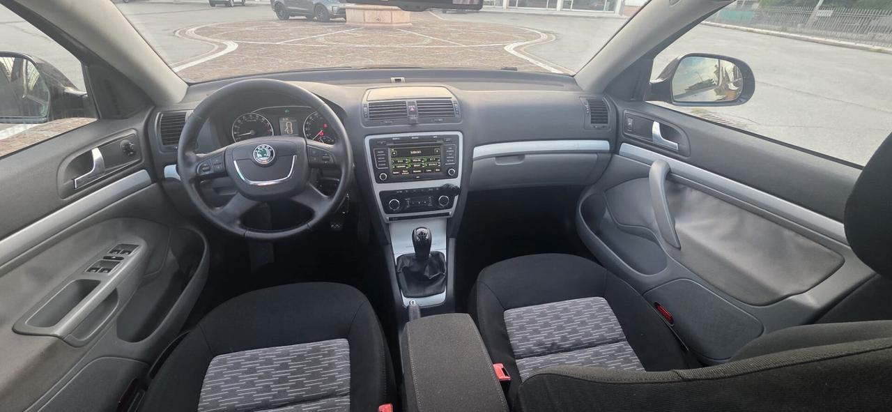 Skoda Octavia 1.6 TDI CR F.AP. Wagon Elegance