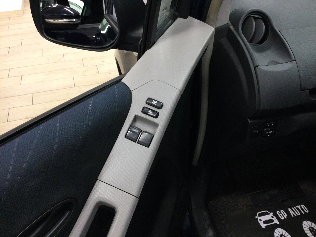 Toyota Yaris 1.3 5 porte Luna