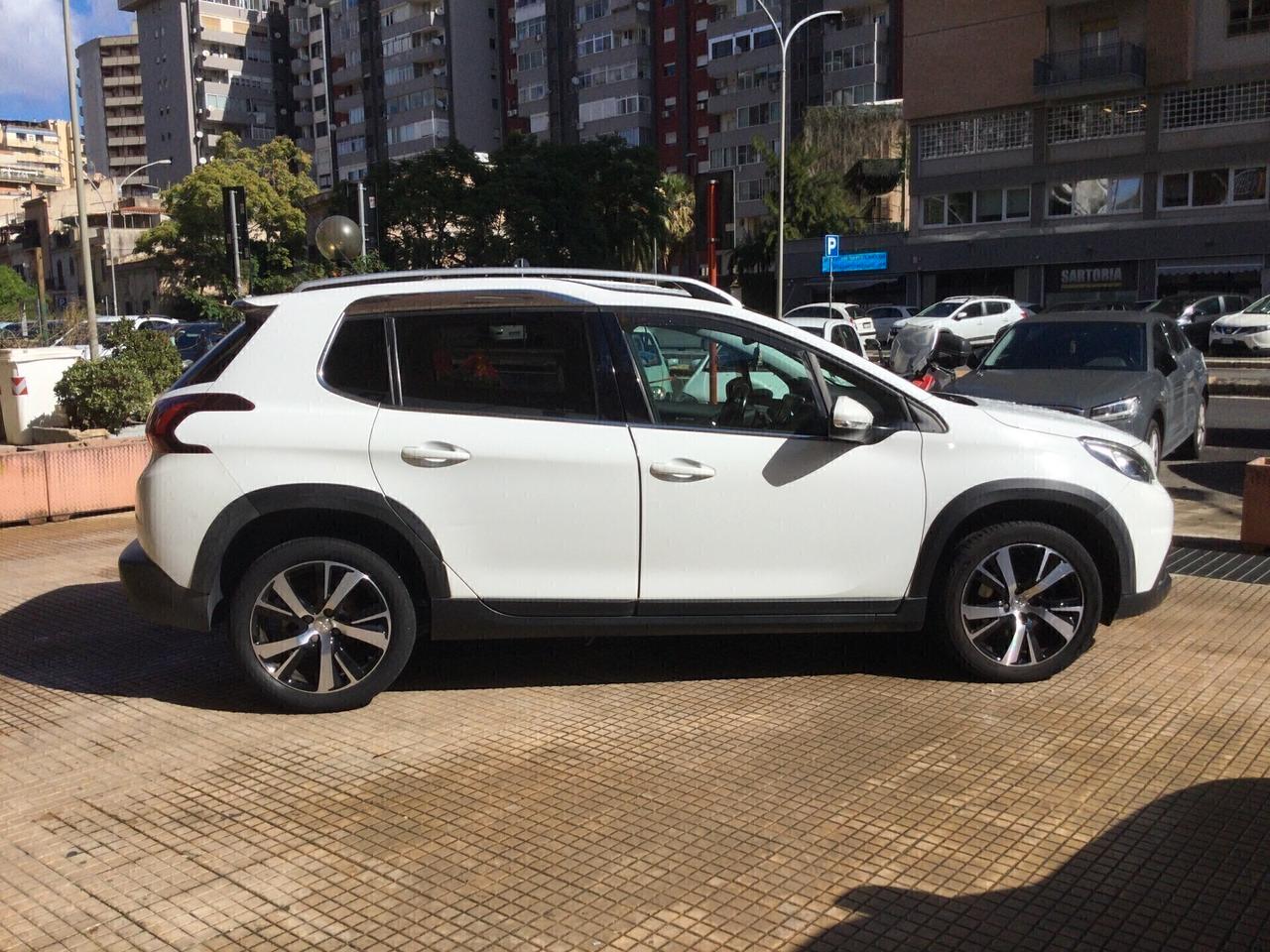 Peugeot 2008 BlueHDi 100 S&S Allure