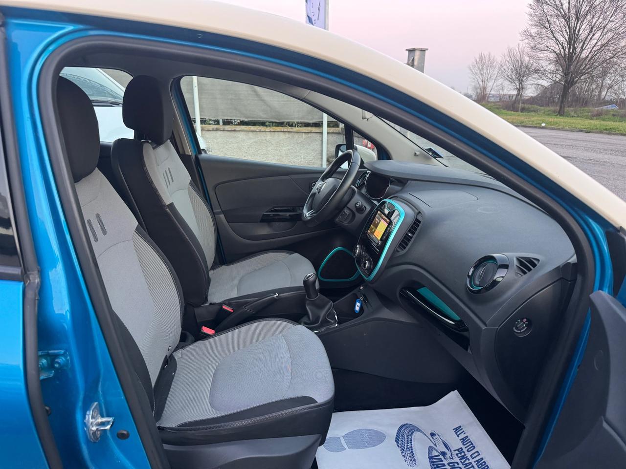 Renault Captur 0.9 tce Intens (energy r-link) 90cv E6