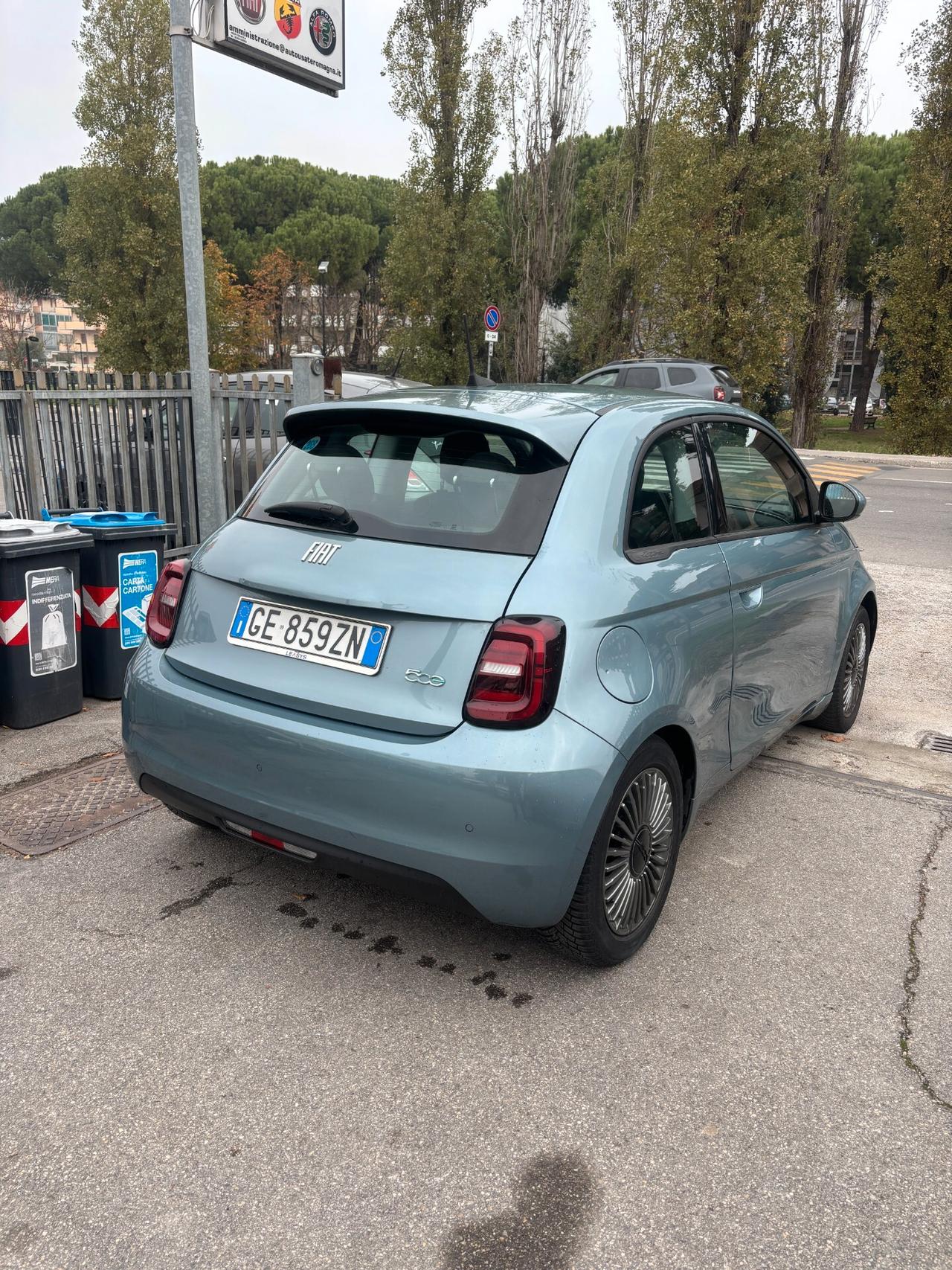 Fiat 500 500e 3+1 42 kWh Icon NESSUN VINCOLO