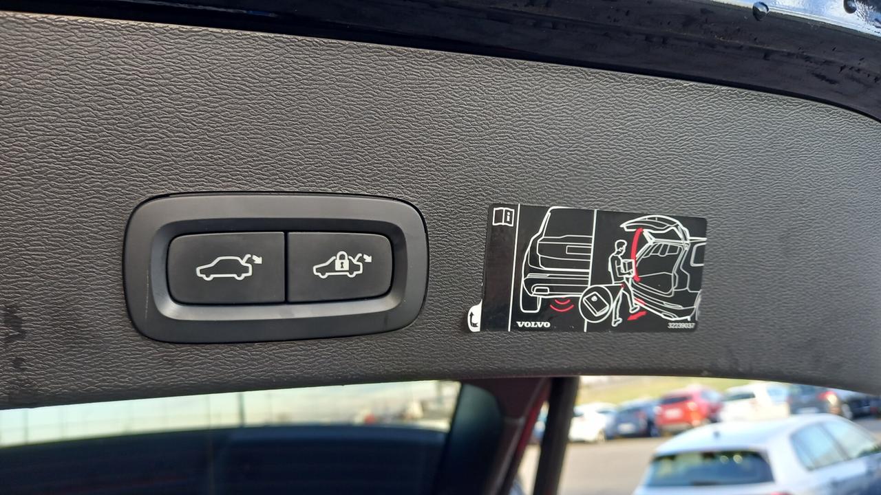 Volvo XC40 T4 Recharge Plug-in Hybrid Inscription Expression