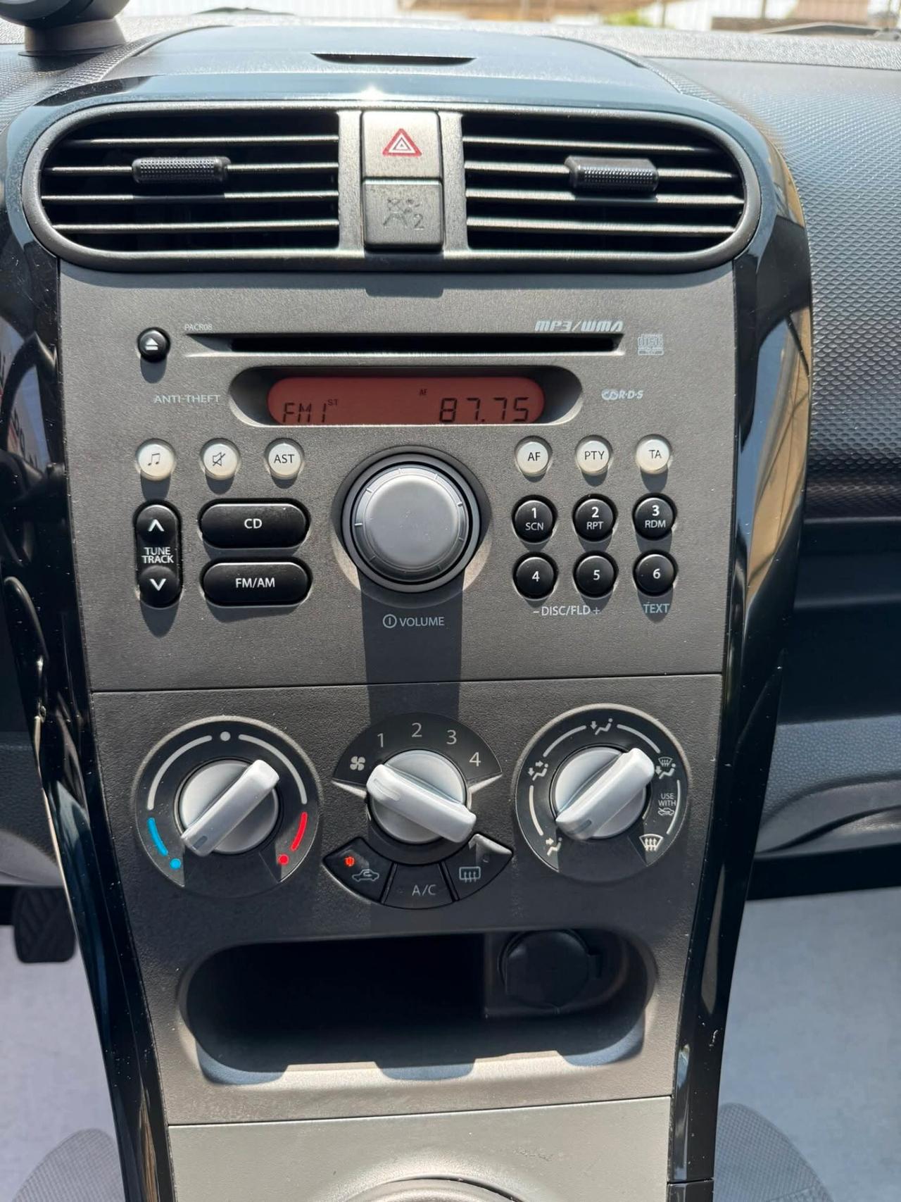 SUZUKI SPLASH 1000 68CV UNICO PROPRIETARIO PARI AL NUOVO