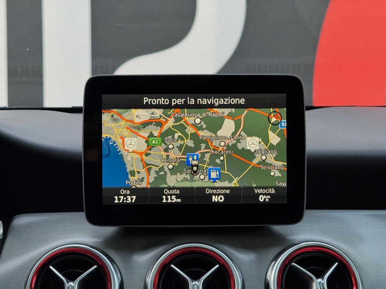 Mercedes-Benz GLA 200 d Premium AMG TETTO CAM