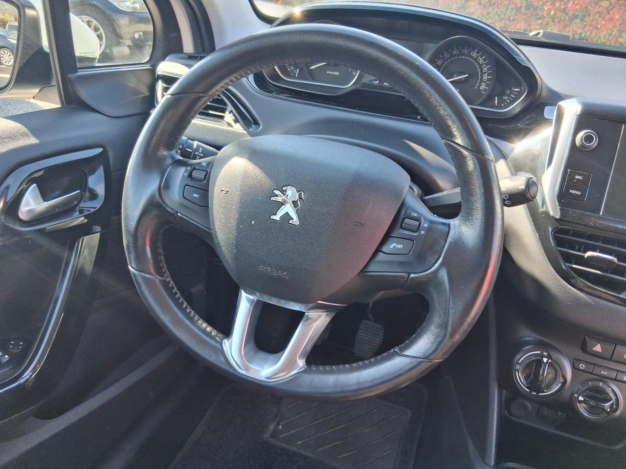 Peugeot 208 PureTech 82 5 porte Allure