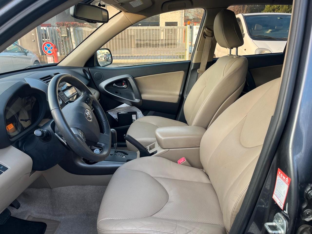 Toyota RAV 4 RAV4 2.2 D-Cat 177 CV Luxury