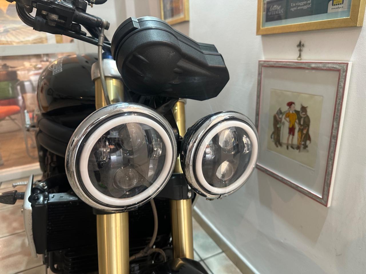 Triumph Speed Triple 1050 FINANZIAMENTI
