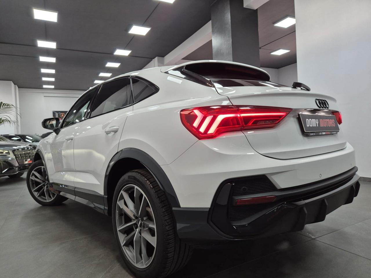 AUDI Q3 SPORTBACK 35 TDI S-TRONIC S-LINE
