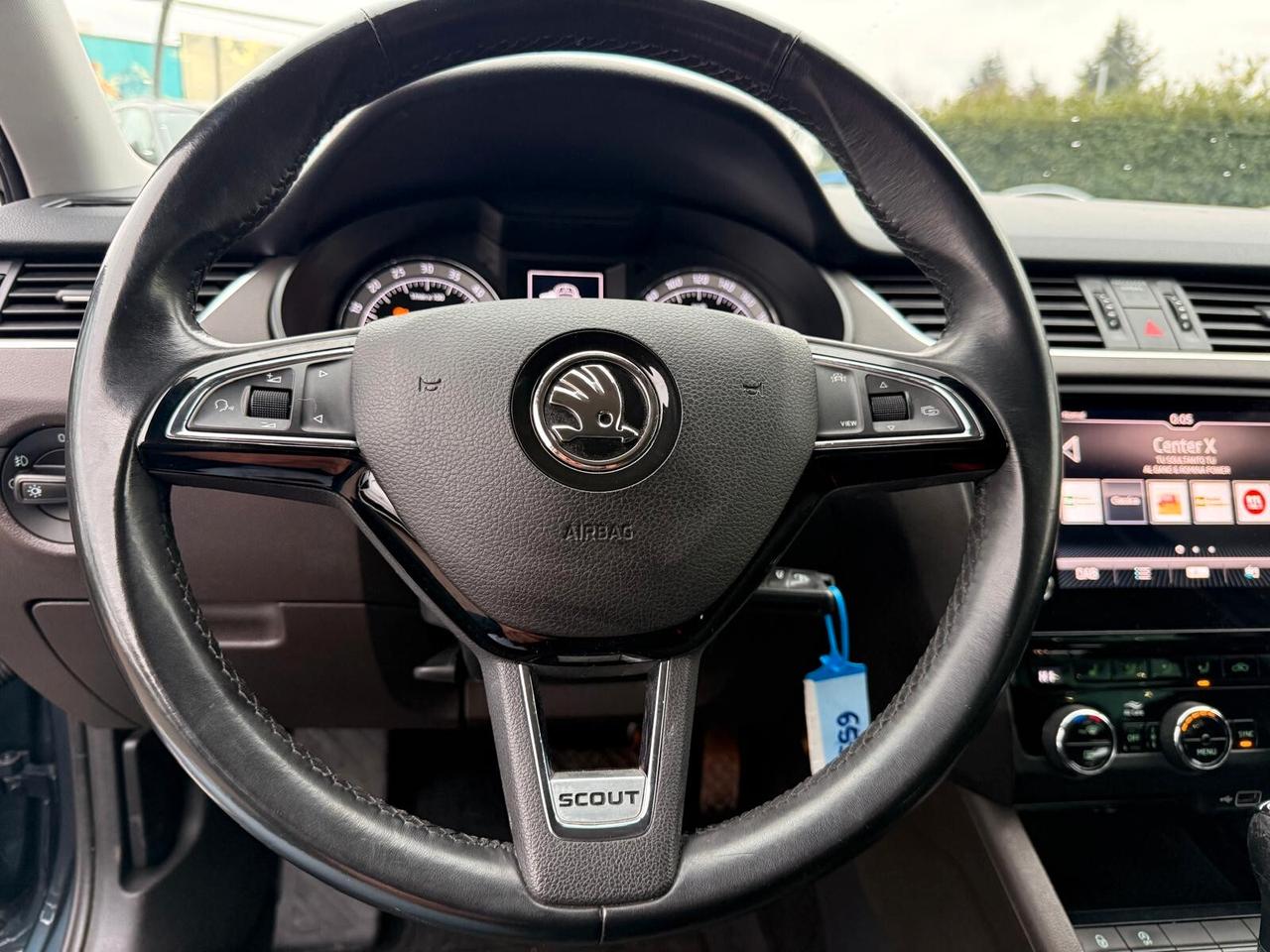 Skoda Octavia 2.0 TDI SCR 184 CV DSG Wagon 4x4 Scout