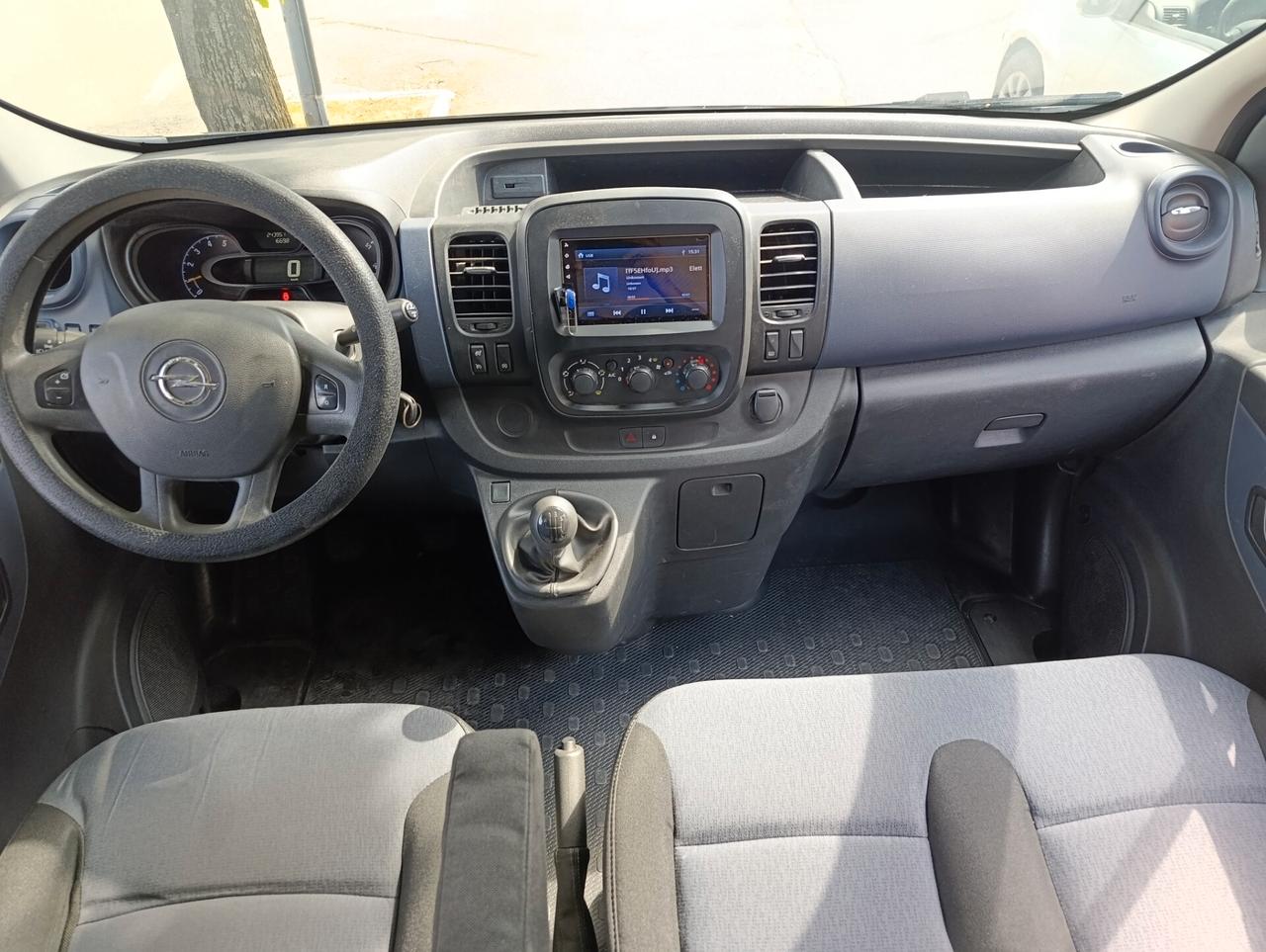 Opel Vivaro 9 posti #GM