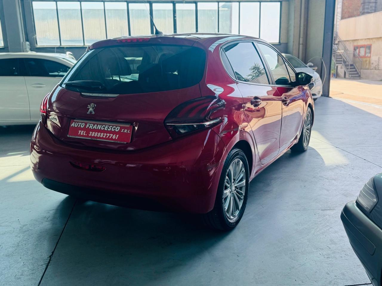 Peugeot 208 PureTech 82 5 porte Allure