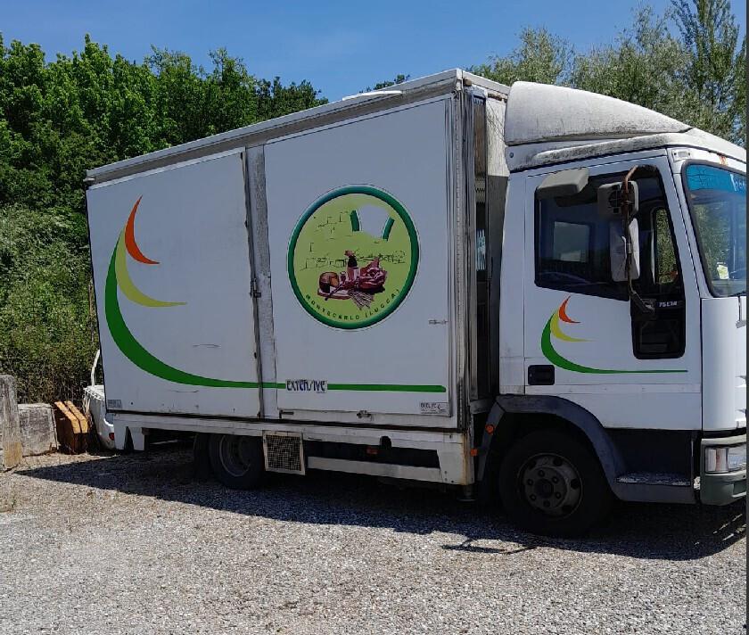 Food truck autonegozio euro cargo salumi formaggi carni