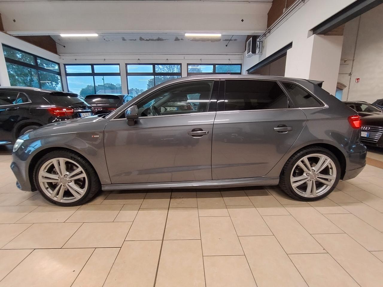 AUDI A3 2.0TDI quattro S-LINE S-tronic - 2019