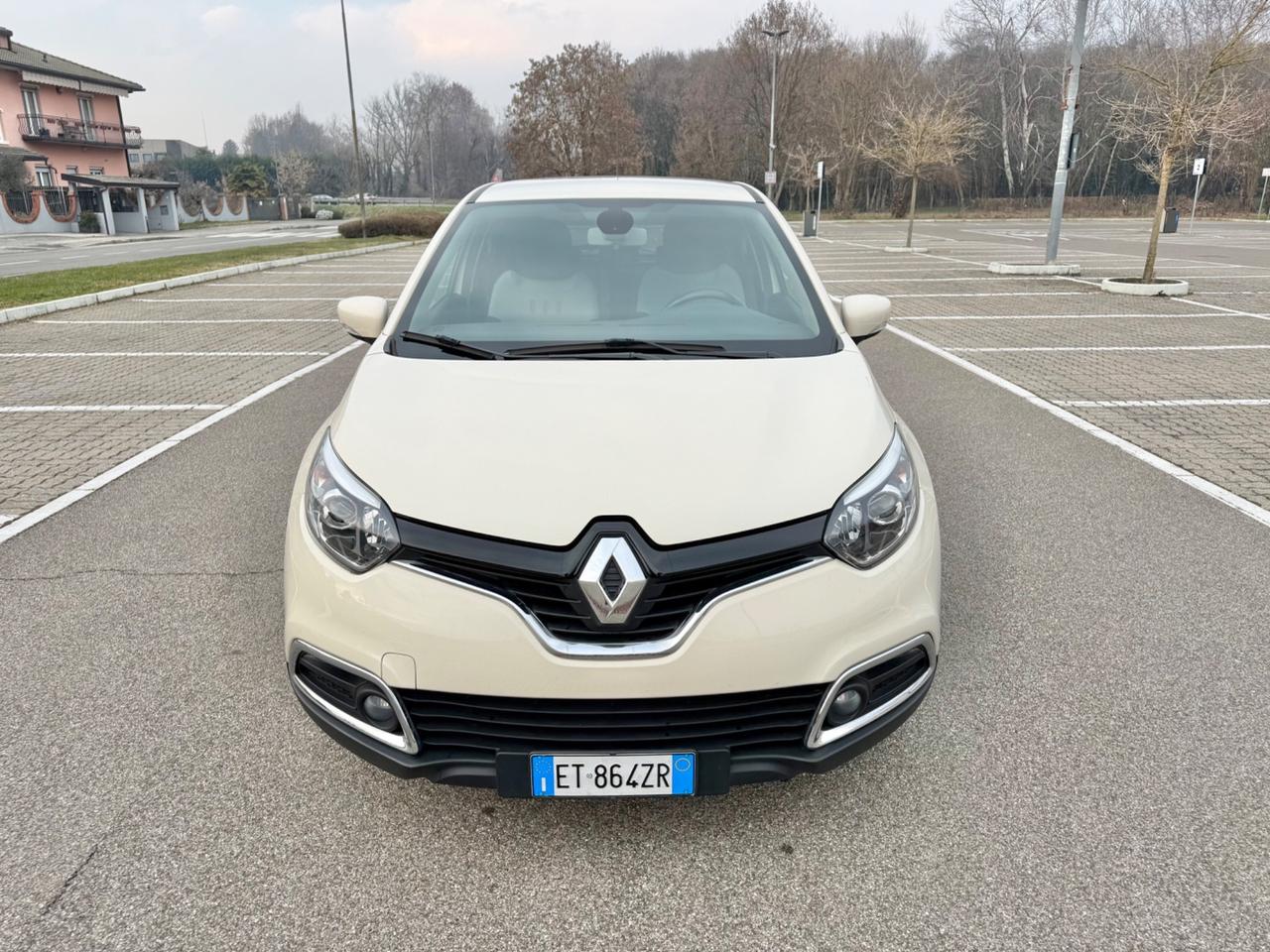 Renault Captur 0.9 TCe 12V 90 CV Start&Stop*Navi*Cerchi*Cruise*Aux*Usb