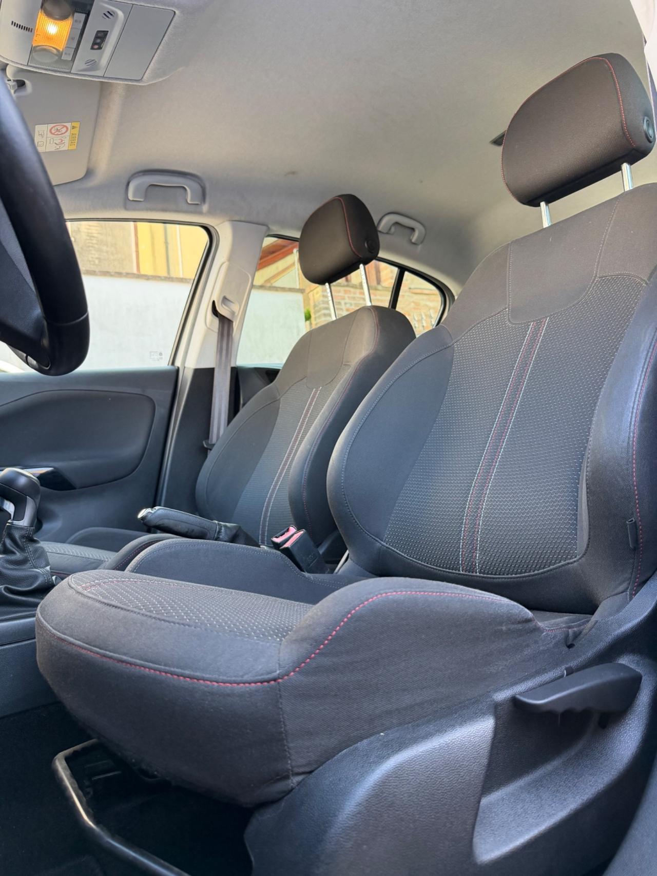 Opel Corsa 1.2 5 porte Black Edition
