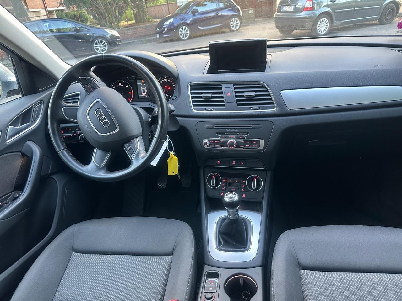 Audi Q3 2.0 TDI 120 CV S line Edition