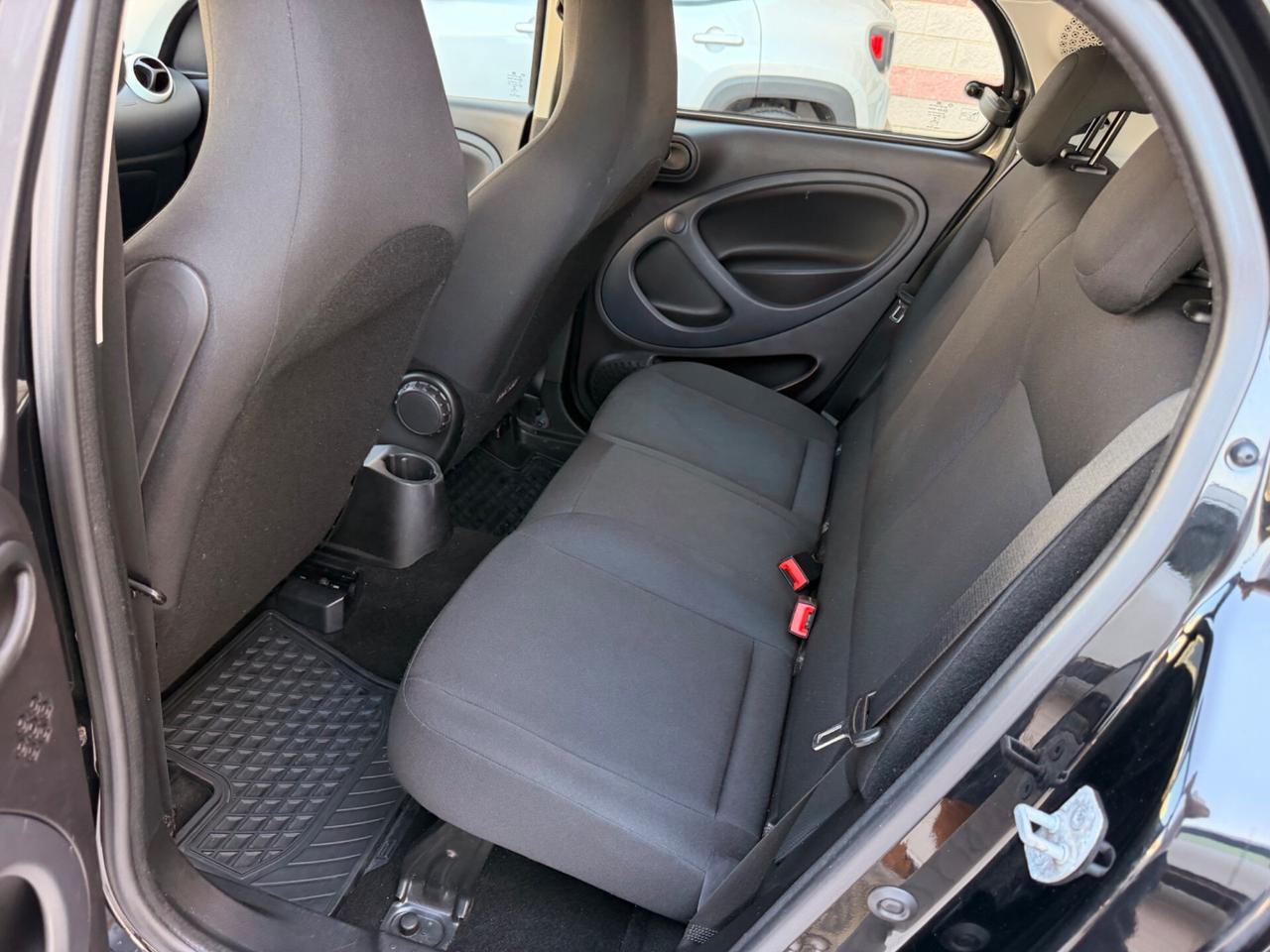 Smart ForFour 70 1.0 Youngster