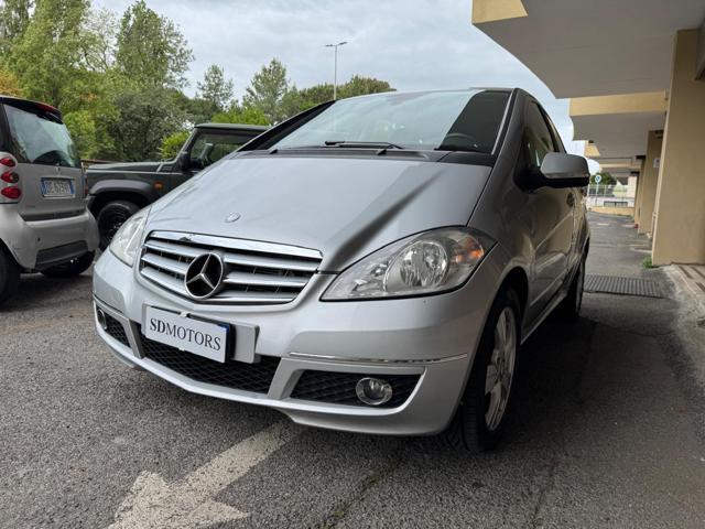 MERCEDES-BENZ A 180 CDI Premium
