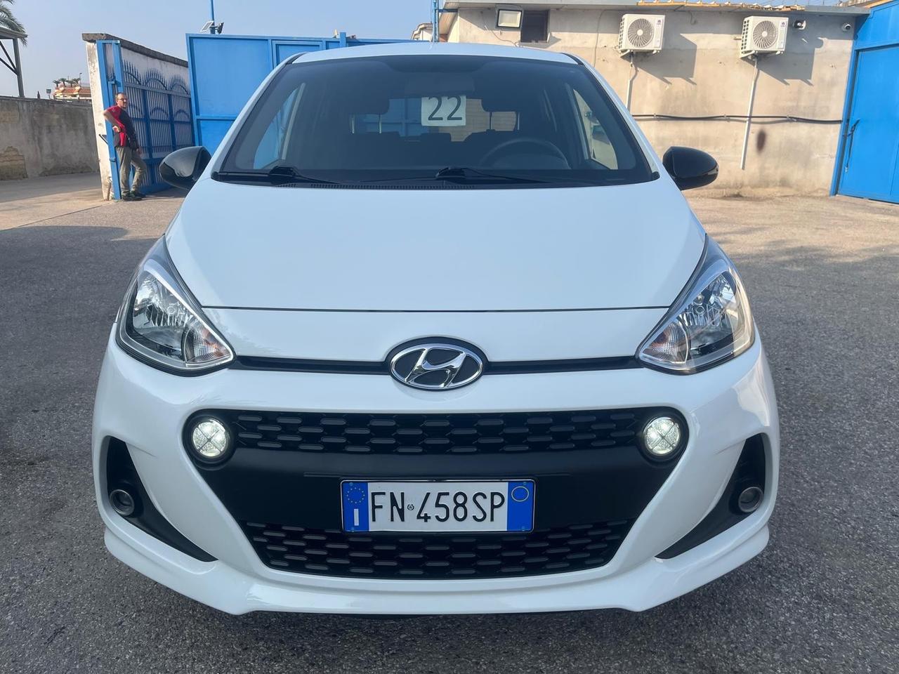 Hyundai i10-1.0 benz/cv 65- full -2018