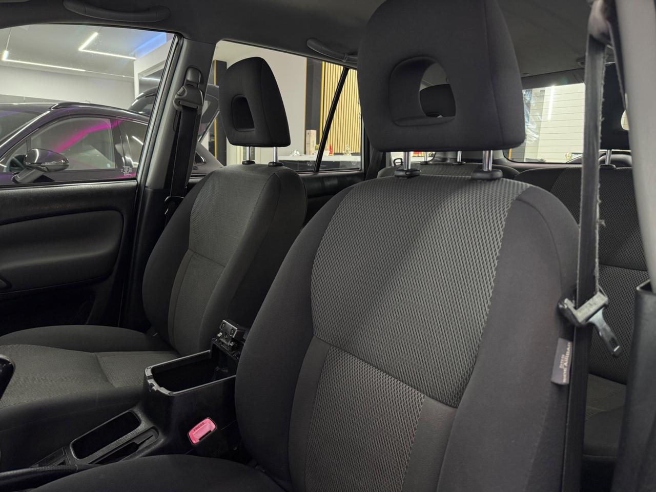 Toyota RAV4 2.0 Tdi D-4D Full Opt