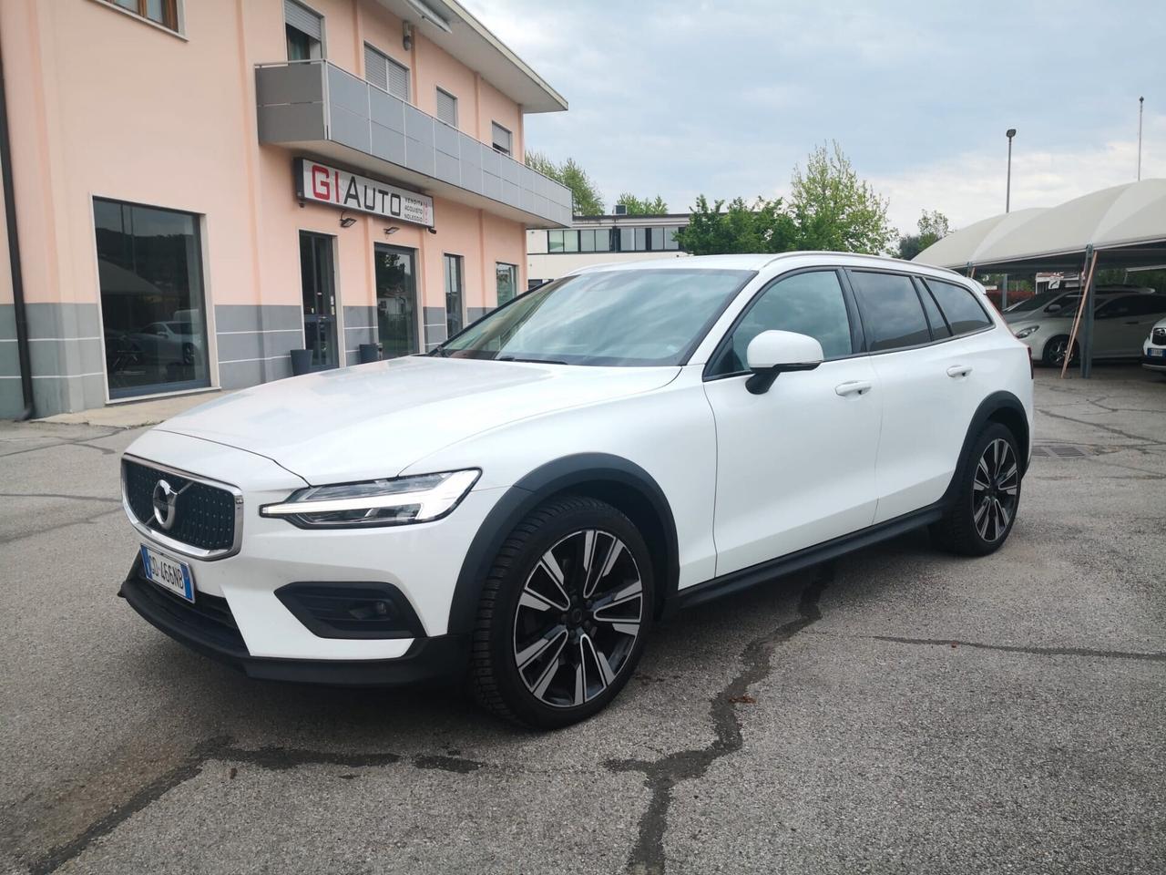 Volvo V60 Cross Country D4 AWD Geartronic ***TENUTA MOLTO BENE***UNIPROPRIETARIO***