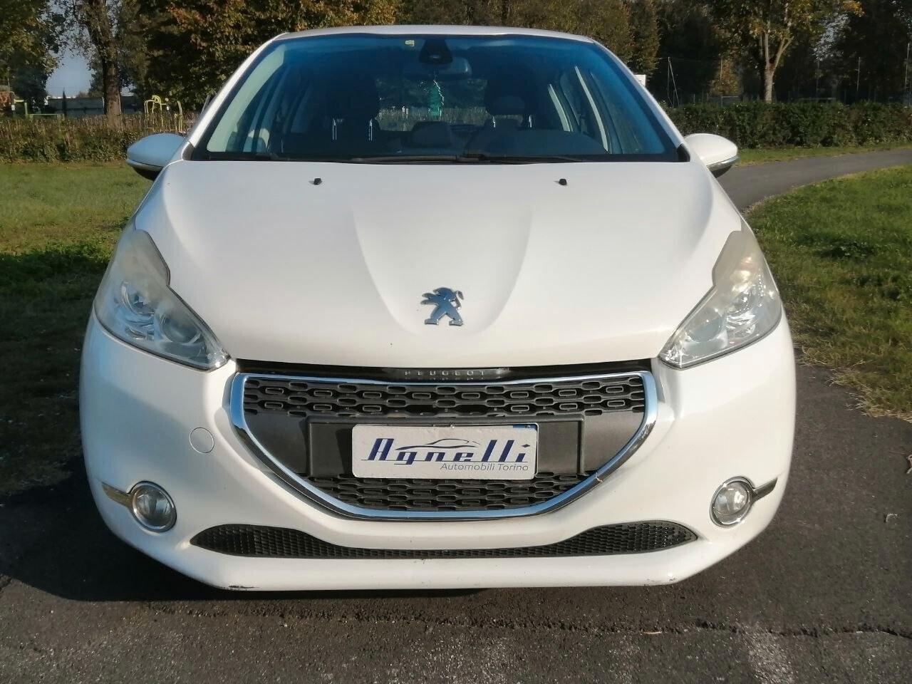 Peugeot 208 1.6 e-HDi 92 CV 5 porte Allure