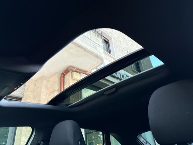 VOLKSWAGEN Taigo 1.0 TSI 110 CV DSG R-Line TETTO APR/PAN