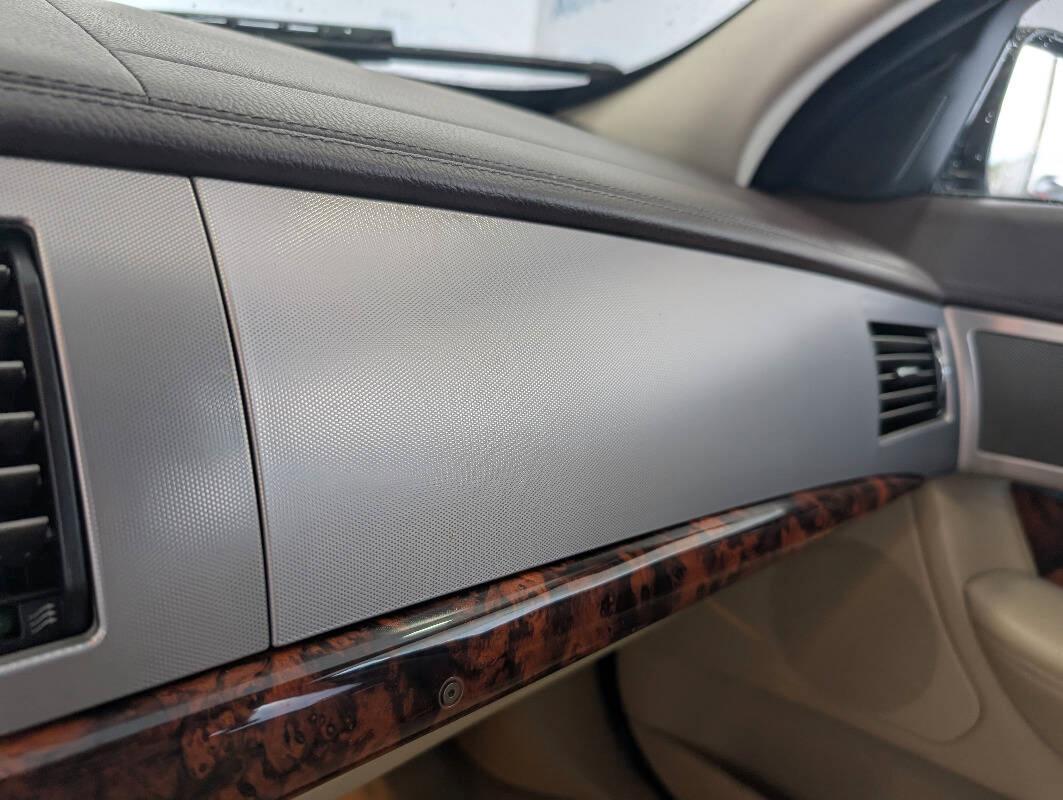 Jaguar XF 2.7d Luxury auto UNI-PROPRIETARIO!