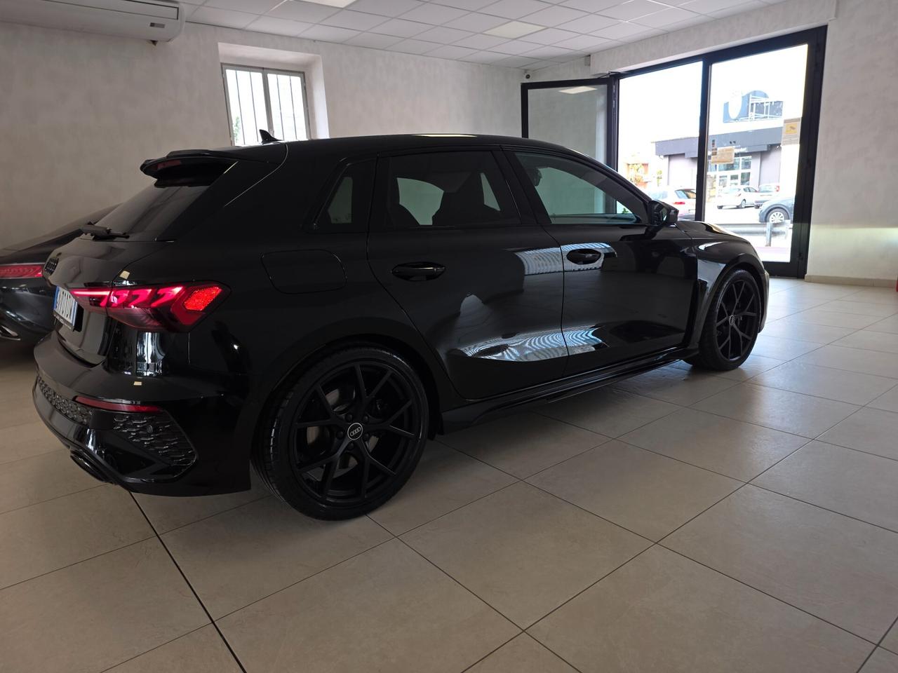 Audi A3 RS 3 Sedan TFSI quattro S tronic