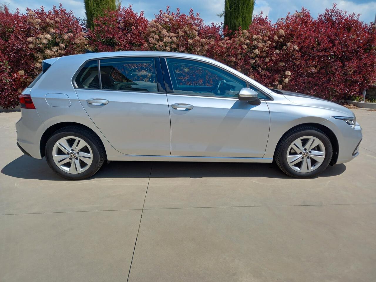 Volkswagen Golf 8 2.0 TDI 2021