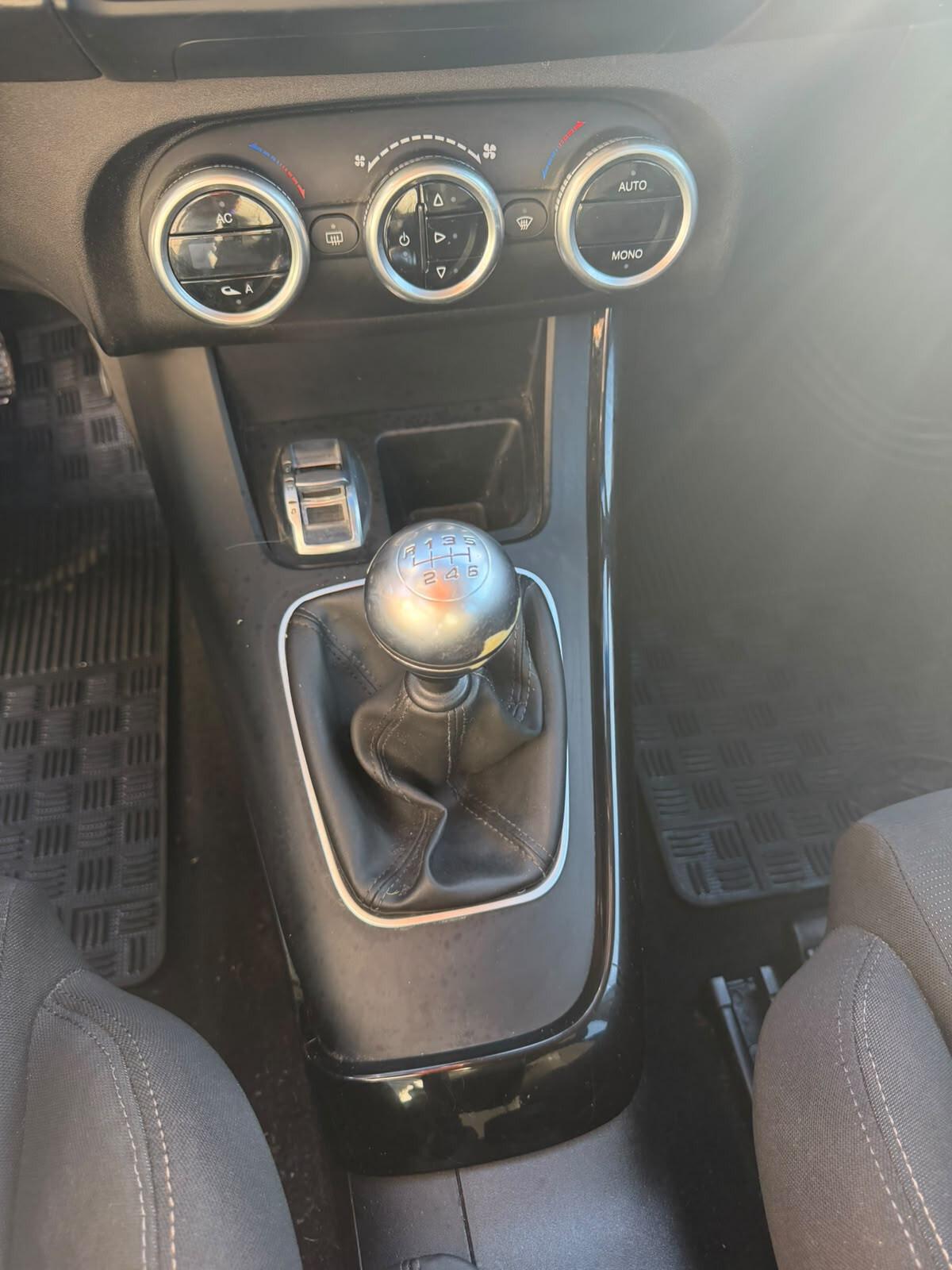 Alfa Romeo Giulietta 1.6 JTDm-2 105 CV Distinctive