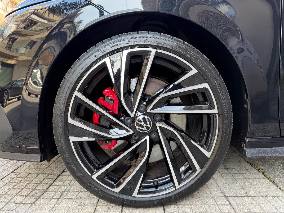 Volkswagen Golf 8 GTI 2.0 TSI 245 CV