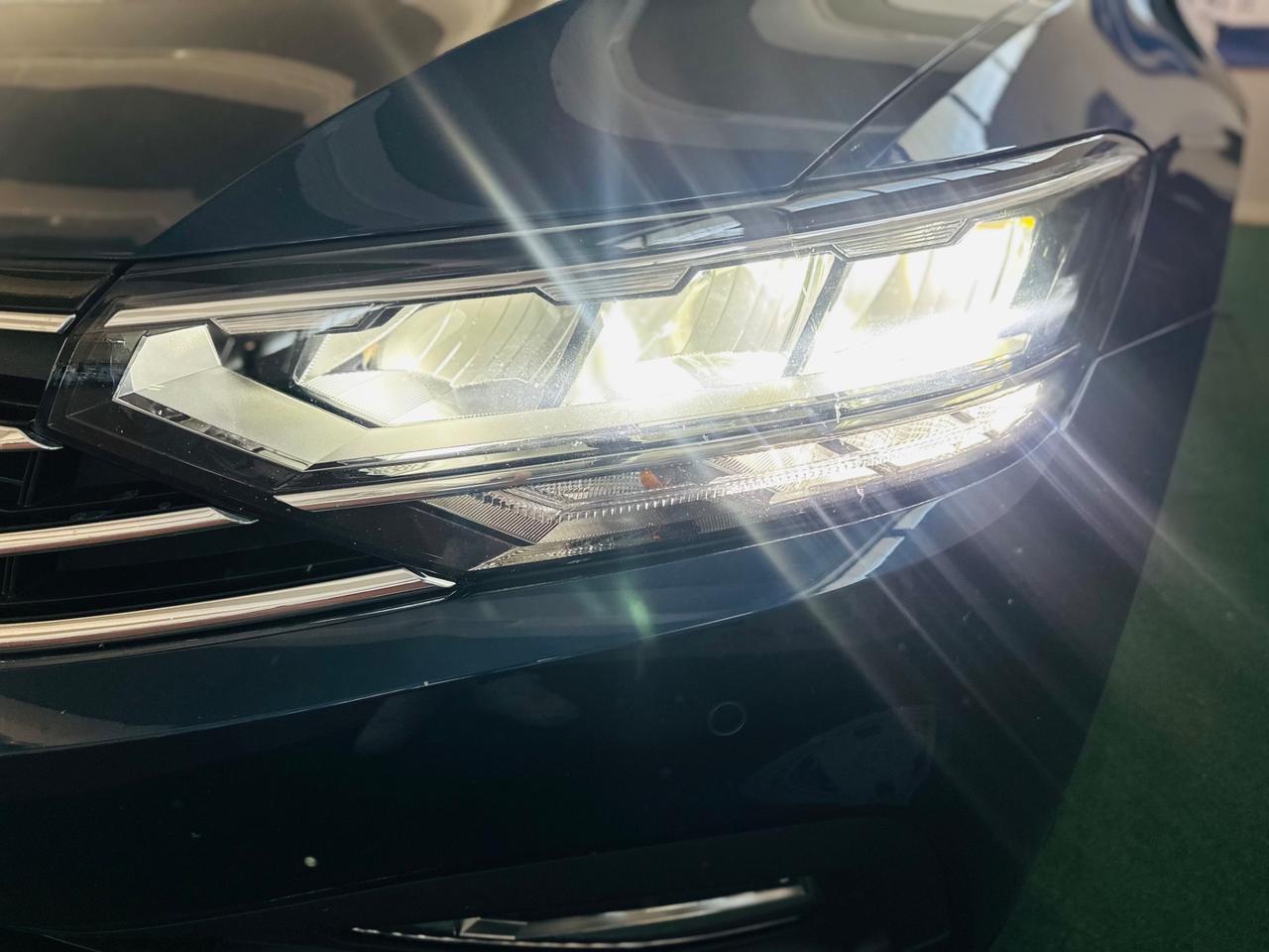 Volkswagen Passat Variant 2.0 TDI DSG/2021/automatic