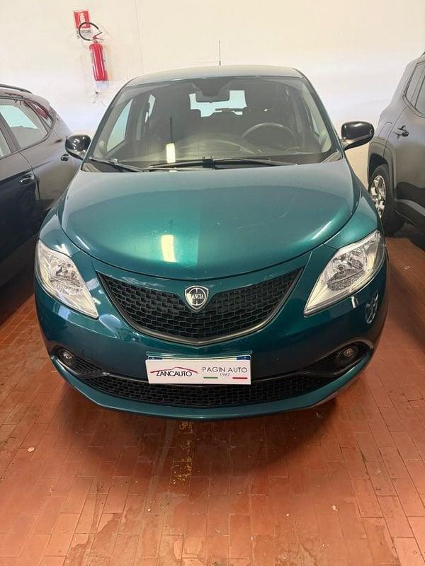 Lancia Ypsilon Ypsilon 0.9 t.air Gold ecochic metano 70cv my19
