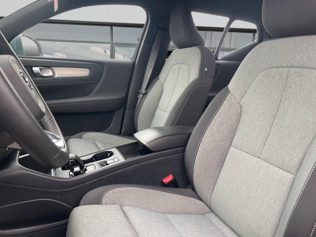 Volvo XC40 1.5 t4 recharge phev con CarPlay