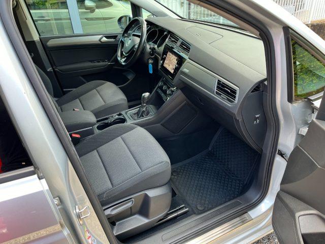 VOLKSWAGEN Touran 1.6 TDI 115 CV SCR DSG R LINE EXCLUSIVE *7 POSTI*