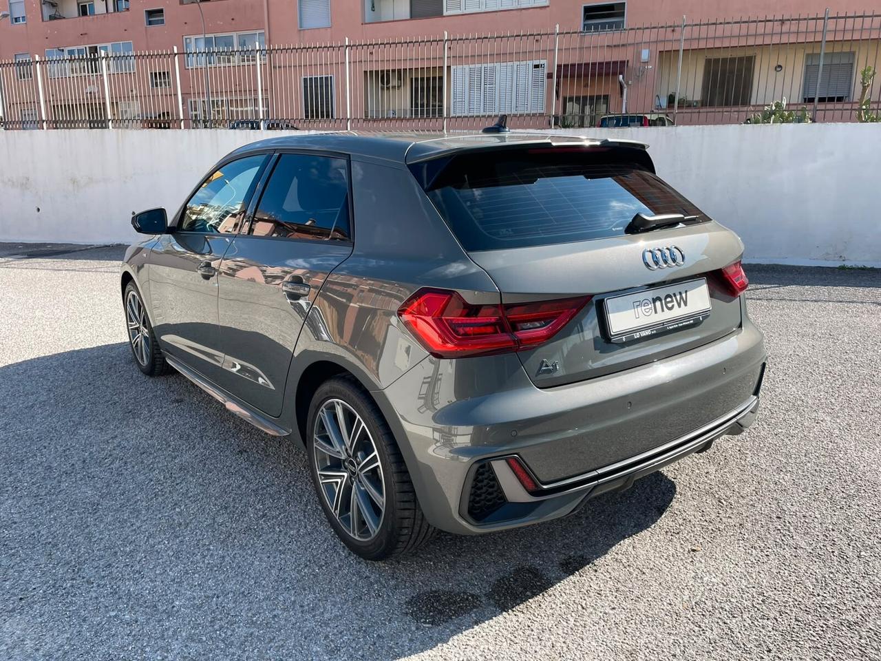 Audi A1 Sportback 1.0 TFSI Stronic S line edition 110 cv