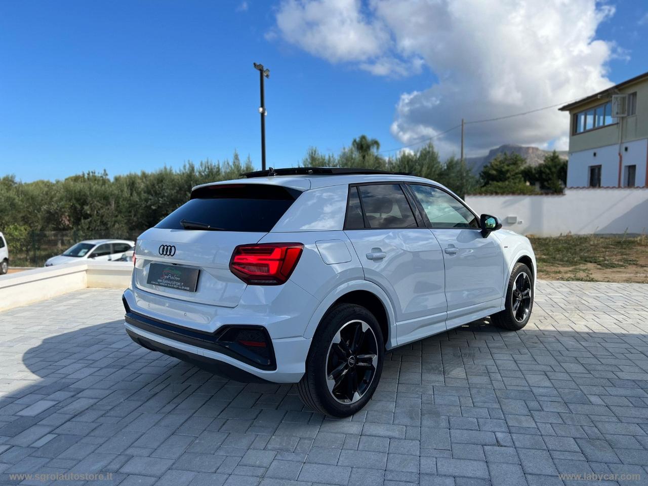 AUDI Q2 30 TDI S line Edition